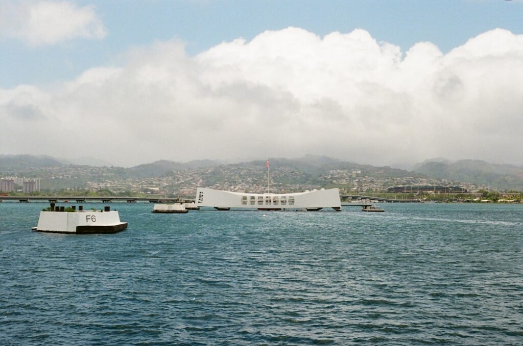 waikiki beach to pearl harbor
