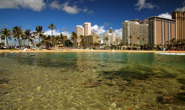 Duke Kahanamoku Lagoon in Waikiki