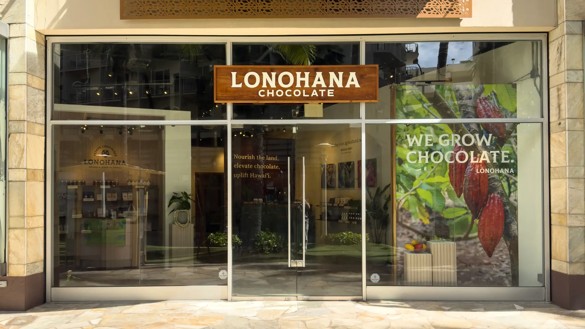 Lonohana Chocolate store on Lewers Street in Waikiki, where the Waikiki chocolate tasting is held
