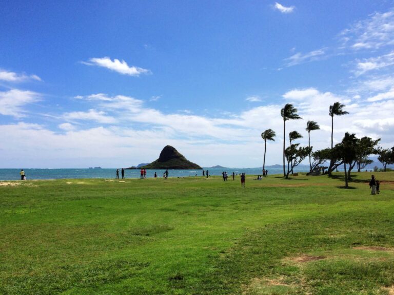 Kualoa Regional Park: Camping, Swimming and Parking