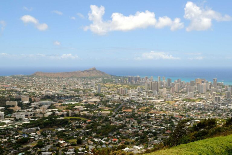 Tantalus Lookout (Puu Ualakaa): Hours, Fee and Parking
