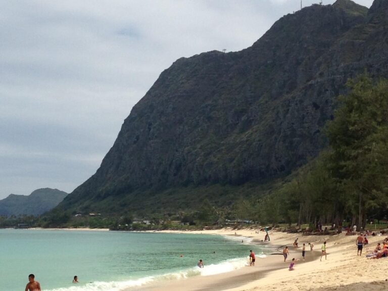 Waimanalo Beach Park and Bellows Field Beach Park: Hours, Camping, Swim