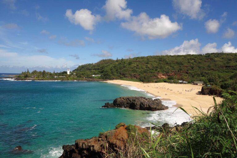 Waimea Bay Beach Park, Oahu: Summer Swim, Winter Surf